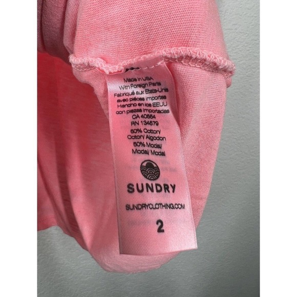 Sundry Heart Graphic Tee - Picture 3 of 5